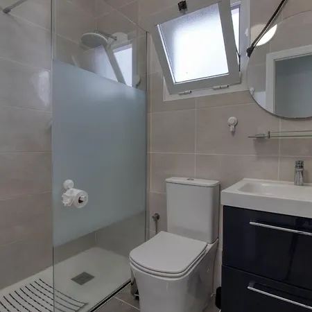 Casa Canaria Bei Golf Del Sur Mit Meerblick Jacuzzi 4 Schlafzimmer Und 2 Badezimmer Perfekt Fuer Familien Und Gruppen San Miguel de Abona